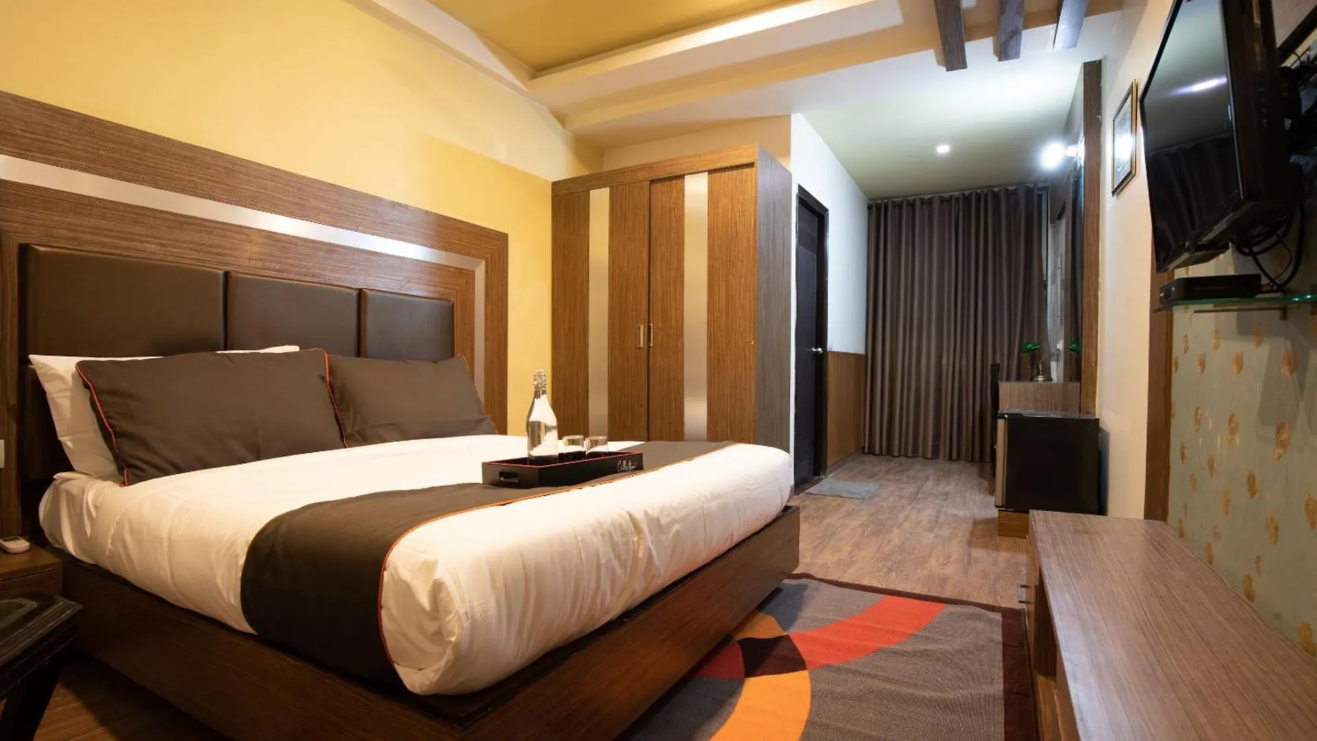 Hotel O Dg College Chelambra Ferokh